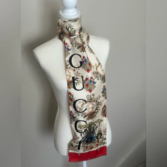 GUCCI 100 Year Limited Edition Silk Scarf Full inclusion Collector’s Piece - Picture 2 of 14